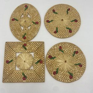 Lot Of 4 Vintage Raffia Trivets Woven Wicker Straw Hot Pads Boho Retro